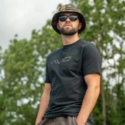 Avid Carp Compound T-Shirts Black
